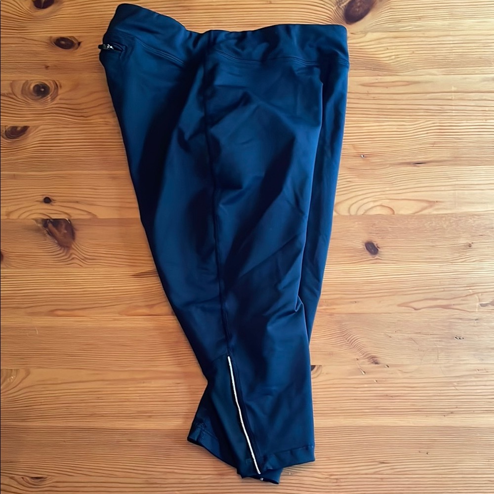 REI Black jogging/walking/workout leggings/pant